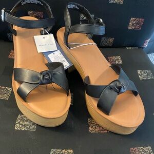 Women's Black heels with Memory Foam